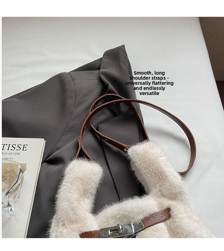 New Winter Faux Fur Top Handle Bag Korean Fashion Crossbody Bucket Bag for Women Comfortable and Versatile Texture Shoudler Bag