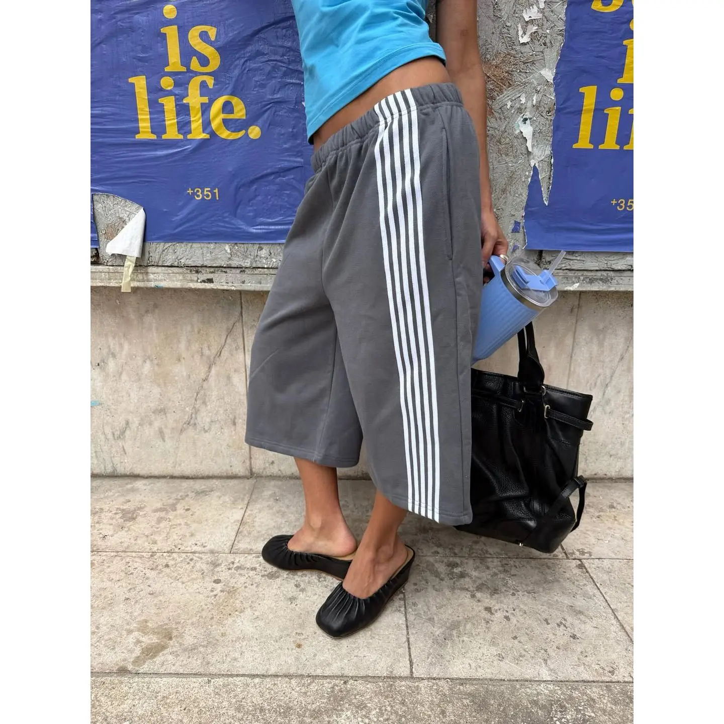 Summer Women Side 5 White Striped Capri Sweat Shorts Elastic Waist Loose Knee Length Bermuda Shorts Casual Workout Track Jogger Shorts with Pockets