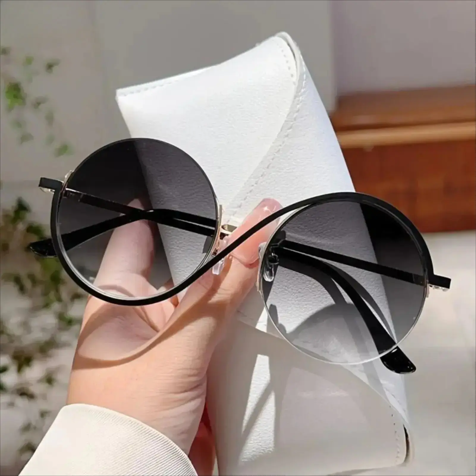 Women’s Oversized Round Full-Frame Sunglasses – Pink Gradient Minimalist Stylish Shades, Lightweight Luxury UV Protection Eyewear for Travel & Daily Fashion Wear