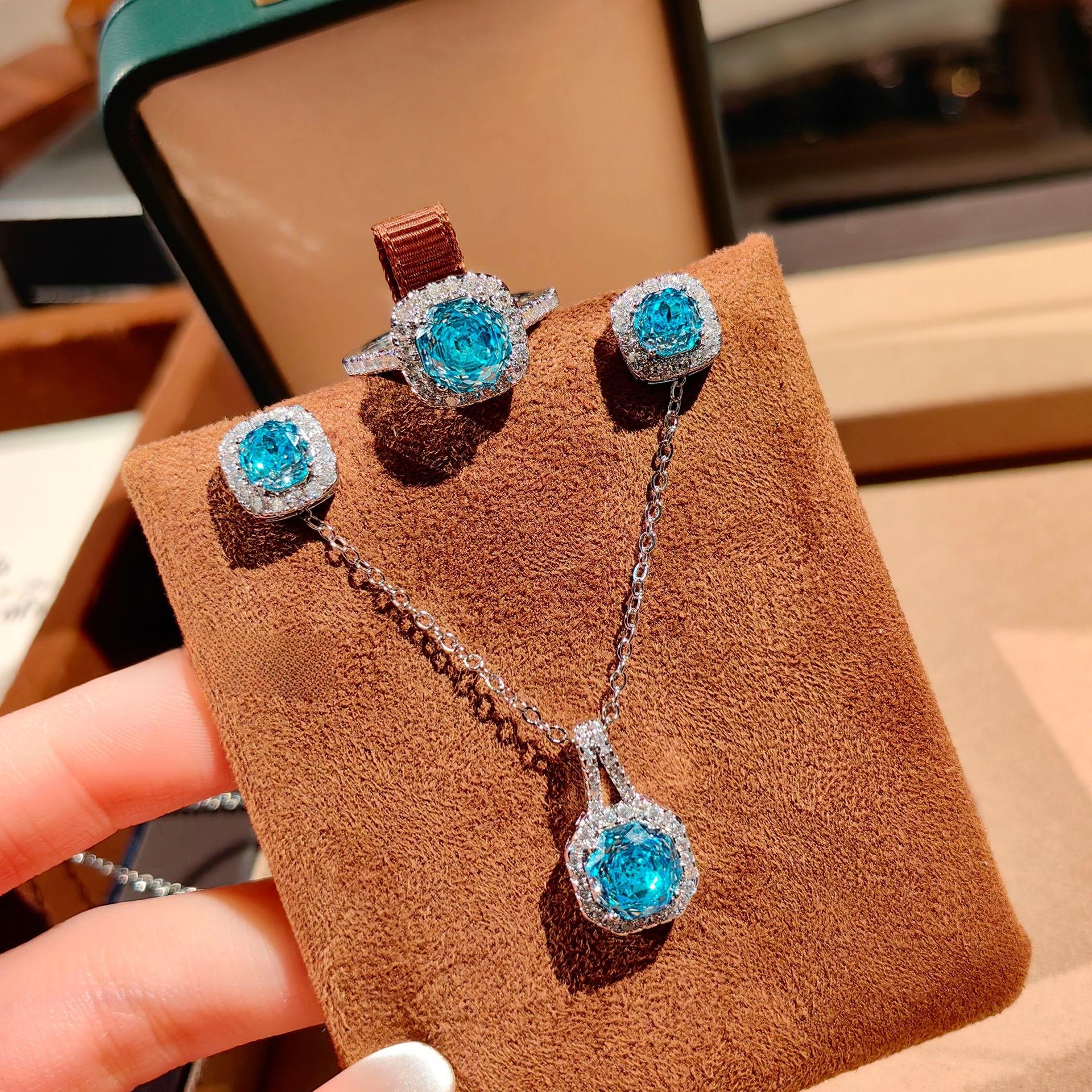 💎 ✨   Octagonal Rose Cut Full CZ Set |   Pendant Necklace + Matching Ring |   Both in Cubic Zirconia |   Sleek & Sophisticated Design |   Everyday Chic – Timeless Gift for Anyone