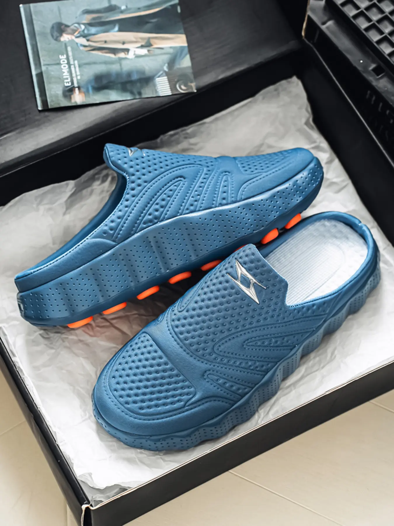 Summer Men's Fashion Thick Sole Breathable Slippers, Versatile Home and Outdoor Use, Comfortable Shoes