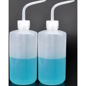 2Pack 500ml Squeeze Bottle 16.9oz, No Spill Wash Bottles Large with Handy Measurement Lines, Wash Bottles Squeeze Spout Flowing Well