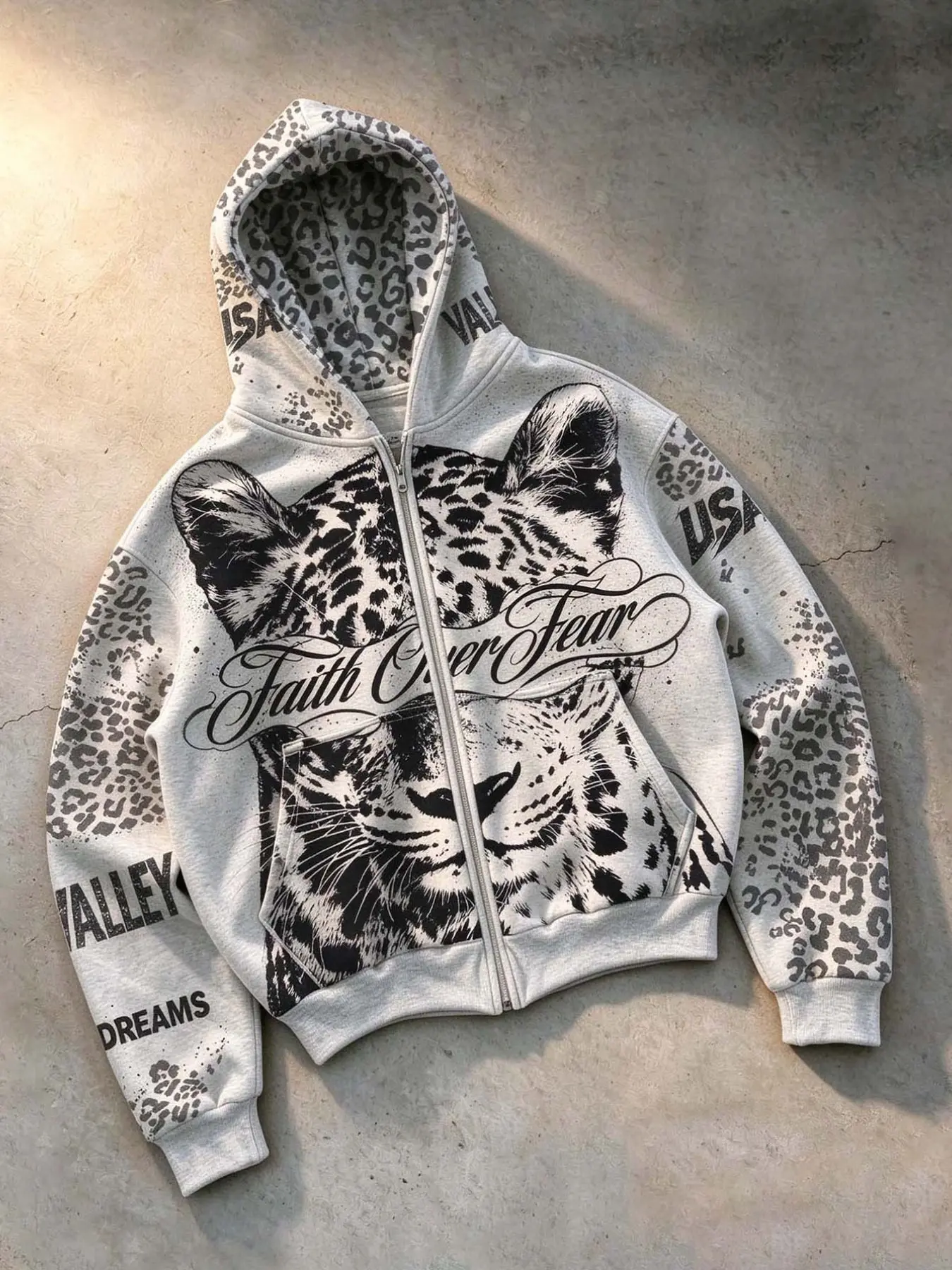 【Biack Friday】American-style vintage men's zip-up hooded sweatshirt featuring a tiger head and leopard print; detailed with "Faith Over Fear" script lettering and leopard-print paneling; distressed finish; loose fit; unisex streetwear style.