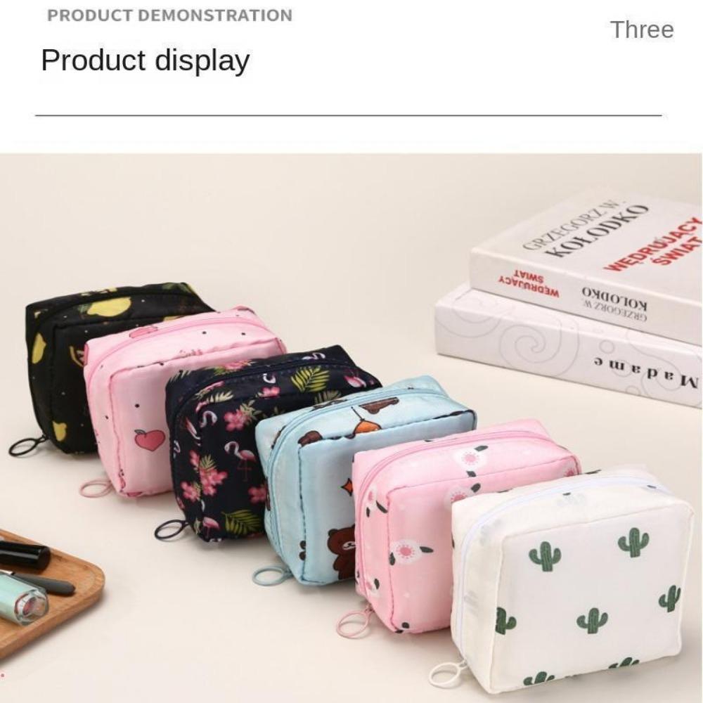 Cartoon Pattern Sanitary Napkin Storage Bag, 1 Count Portable Zipper Sanitary Napkin Storage Bag, Small Storage Bag for Outdoor Travel, Organiser, Storage Organizer Bag, Space Saving Bags