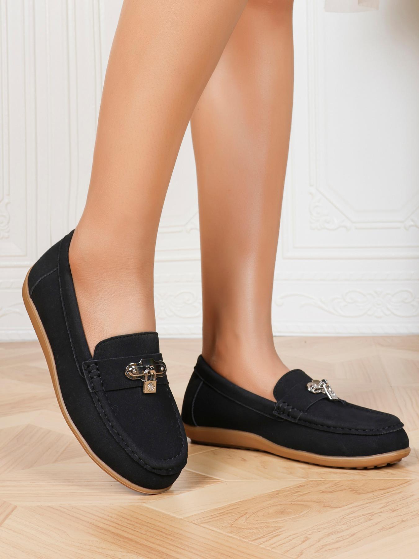 Women's Casual Sporty Slip-On Low-Top Shoes, Lightweight Comfortable Fashion Round-Toe PU Leather Shoes with Chain Decoration, Slip On Style