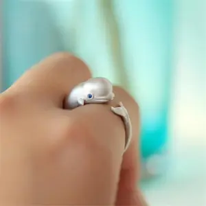 New Original Exquisite Popular Beautiful Fashion 925 Sterling Silver Jewelry Blue Eyes Whale Fish Crystal Opening Rings R194