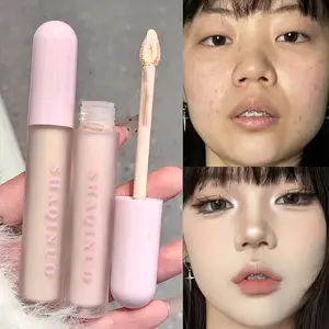 Concealer Brightening Liquid Covers Blemishes, Marks, Dark Circles, and Brightens Under-eye Bags and Nasolabial Folds. It Has a Smooth, Delicate Texture That Glides on Effortlessly, Evens Light Beige, and Ensures a Seamless Application of Subsequent