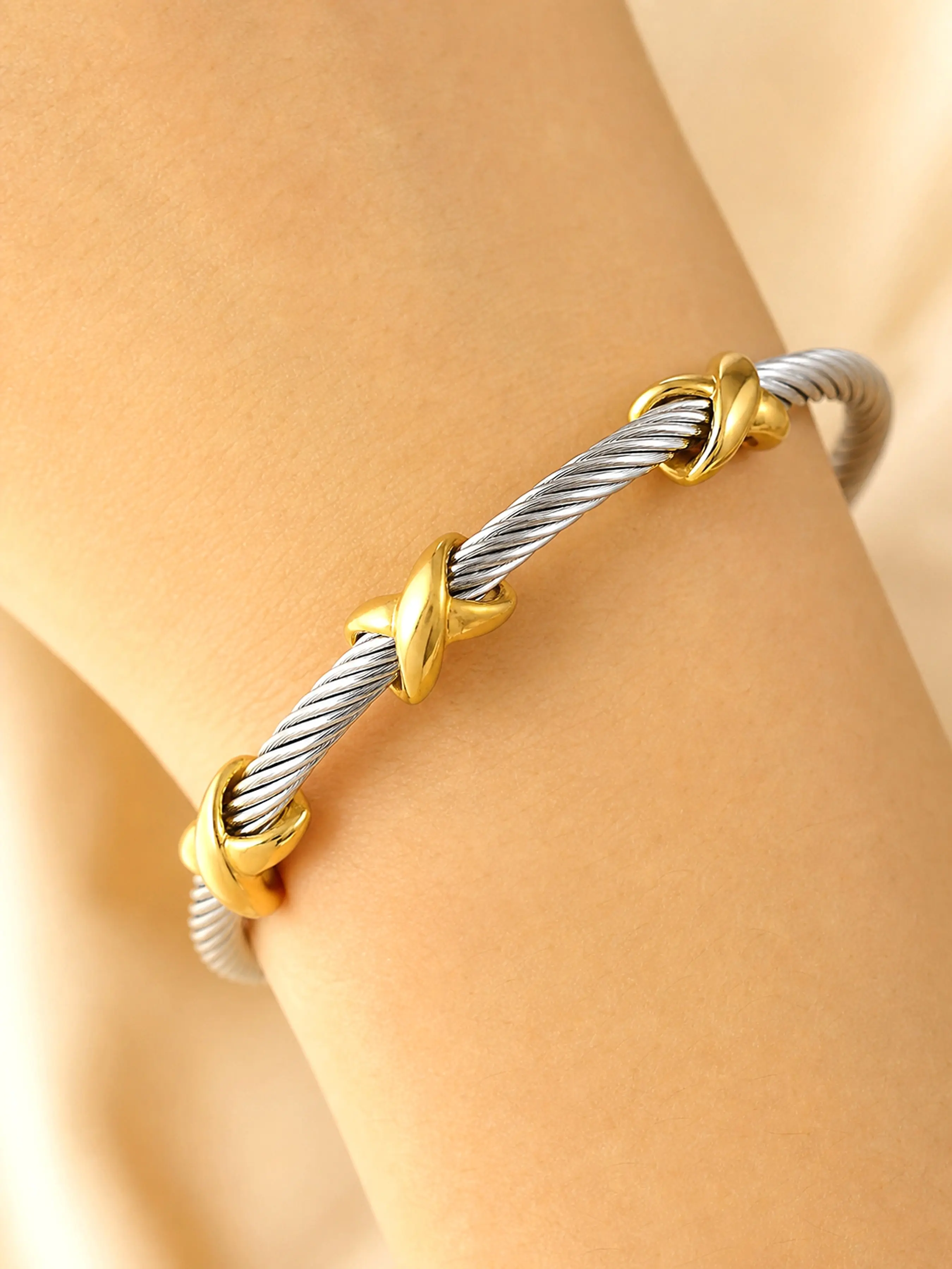 Stainless Steel Cable Wire Cuff Bracelet, Adjustable Open Bangle, Two-Tone Fashion Jewelry, Cuff Bangles Bracelets