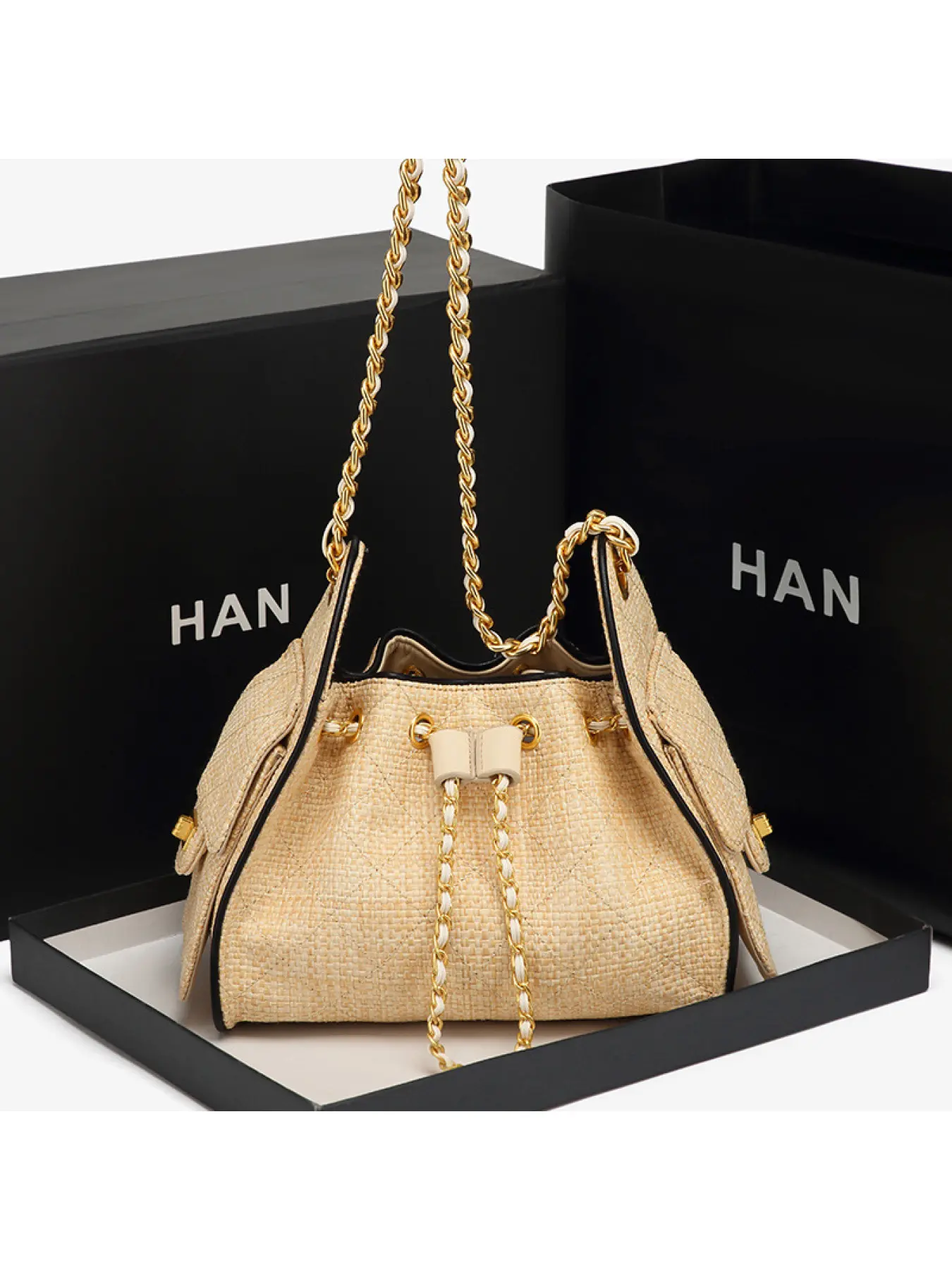 European and American style summer new fashion straw shoulder underarm bag, stylish and trendy drawstring crossbody with chain bucket bag, Fabric Shoulder Bags, Everyday Crossbody Bag, Casual Crossbody Bag