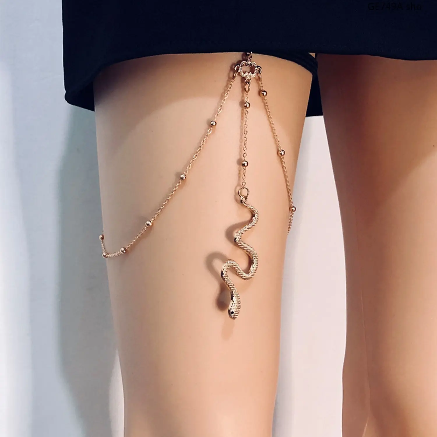 Women's Bohemian Layered Snake Thigh Chain - Accessories for Women with Metallic Bead Tassels, Punk Gold Serpent Charm Body Harness, Unique Jewelry for Summer Beach Bikini, Festival Rave Outfits