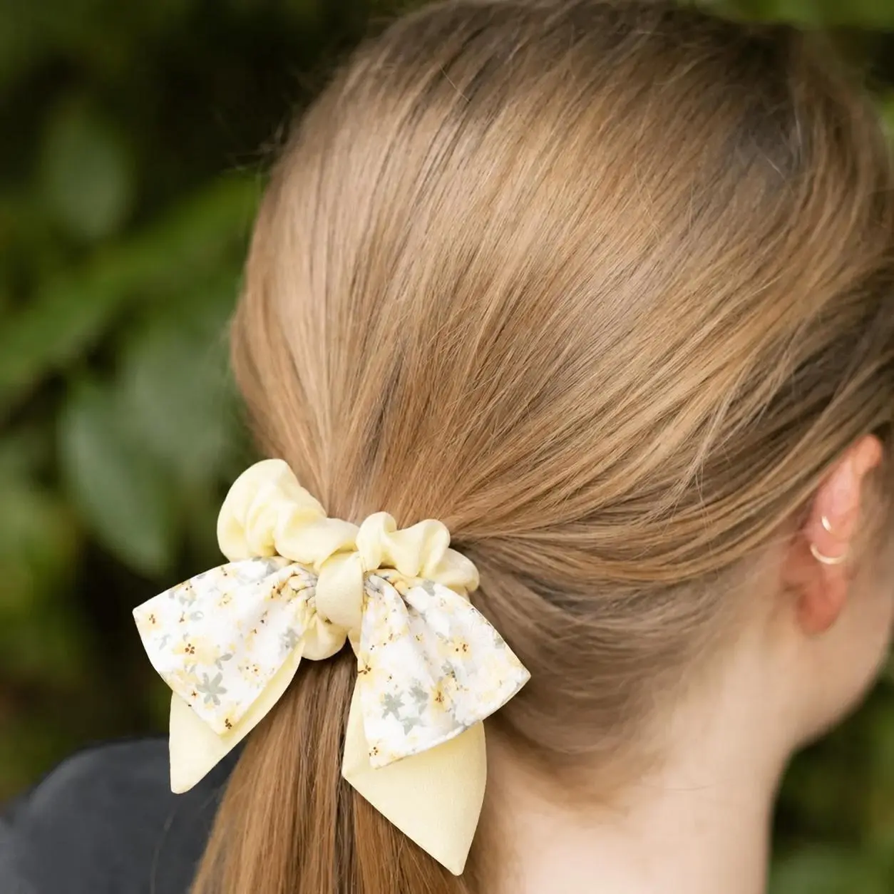 Cute Floral Bow Scrunchies for Women,Large Intestine Hair Loop, 3.5in Chiffon Bow Tie Hair Loop Harmless Hair Loop Bow Scrunchies for Hair For Women Girls,Cute Floral Bow Scrunchies for Women, Soft Satin Ribbon Bow Tail Hair Scrunchy