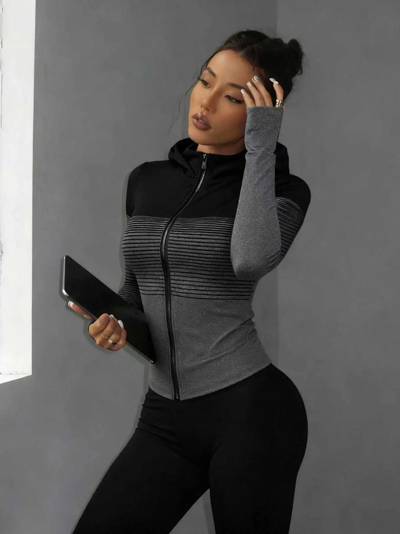 Women Color Block Horizontal Striped Full Zip Hooded Workout Jacket, Thumb Hole Long Sleeve HighStretch SlimWaistFitted GymCoat, Multi-Color RareAesthetic Active Outerwear for YogaGym, Weight Lifting, Running, Outdoor, Home, Commute & Daily Outing Wear