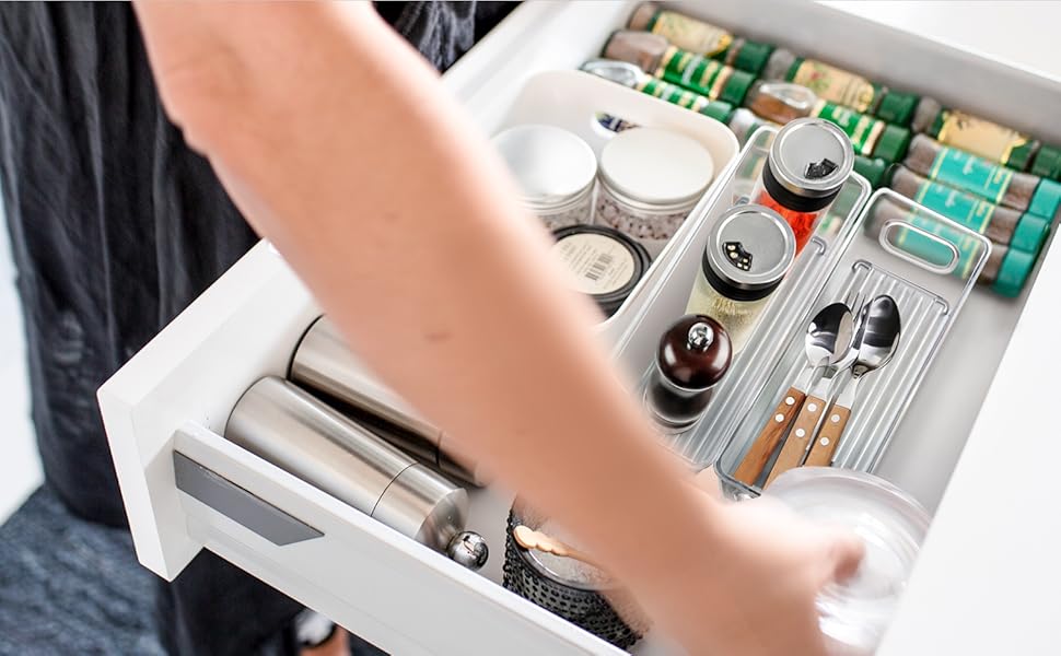 Set of 8 Clear Plastic Storage Bins, 4 Large and 4 Small Stackable Storage Containers for Pantry Organization and Kitchen Storage Bins,Home Edit and Cabinet Organizers