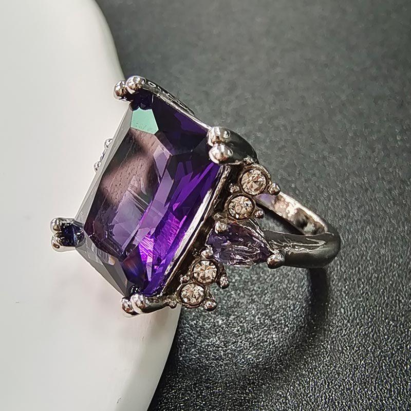 Radiant Cut Amethyst Statement Ring Silver Tone Purple CZ Engagement Cocktail Ring for Wedding Party Gift Accessories for Women Valentines&birthday Boujee Gifts for gf