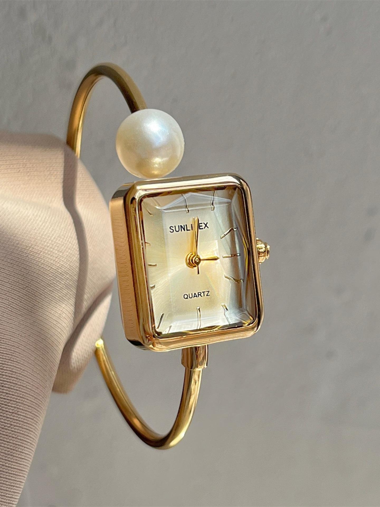 Women's Elegant Silver Color Quartz Watch, Rectangle Dial, Mineral Glass, Buckle Closure, Perfect Gift for Fashion Women