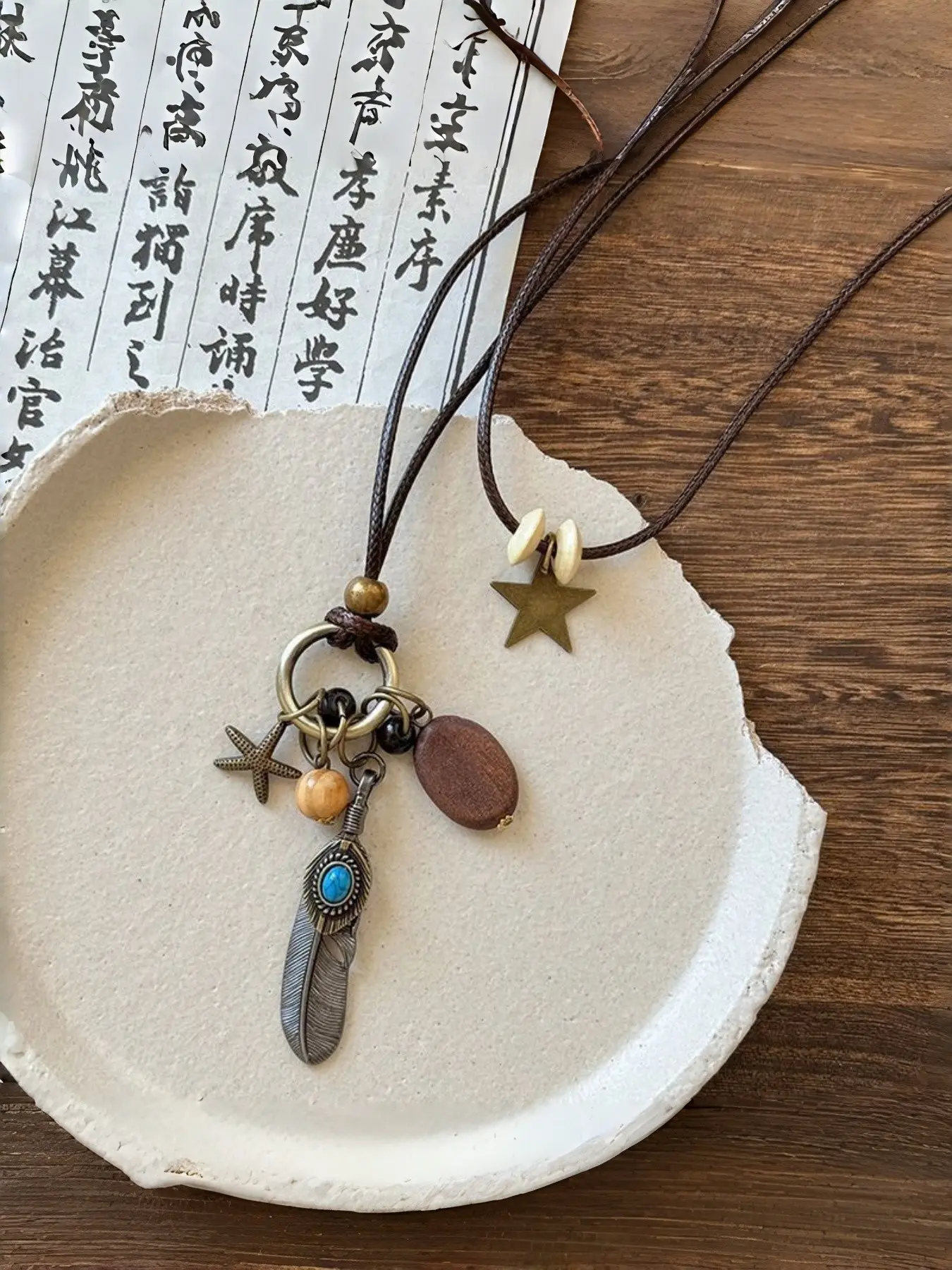 Fashionable Retro Leaf Pendant Necklace, Multi-Accessories Long Sweater Chain, Unique and Versatile, Stylish Leaf Necklace for All Seasons, Beach Boho Necklace