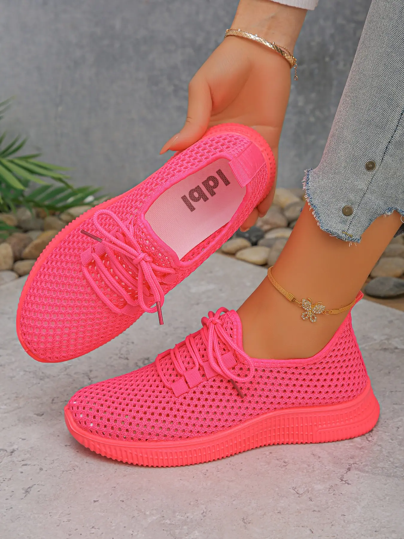 Hollow Breathable Mesh Lace Up Flat Walking Sneakers for Women, Flexible Non-Slip Shock Absorbing Rubber Sole Trainers for Shopping Beach Trips & Daily Leisure