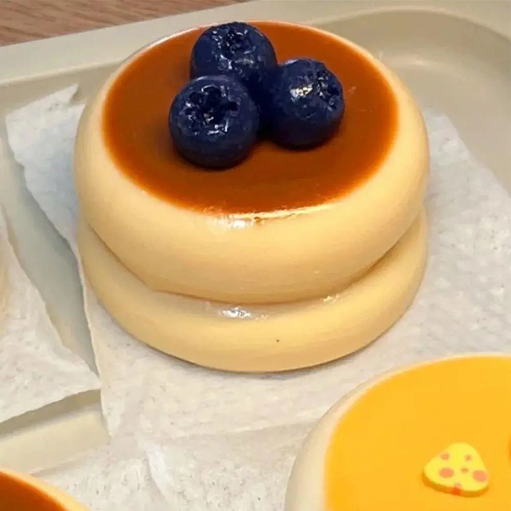 Soufflé Fiddy Squeeze Toys Stress Relief Soft Fingertip Toys Blueberry Strawberry Slow Rebound Toys