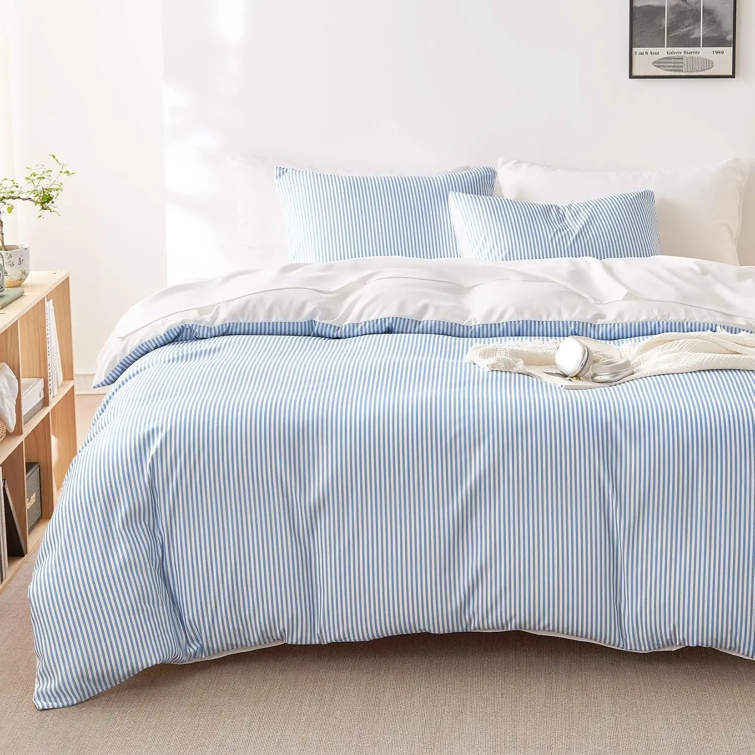 Striped Comforter Set, Ticking Stripe Vertical Pinstripe Neutral Farmhouse Pattern Printed, Soft Lightweight Bedding, 3 Pieces, Blue White, Full Size