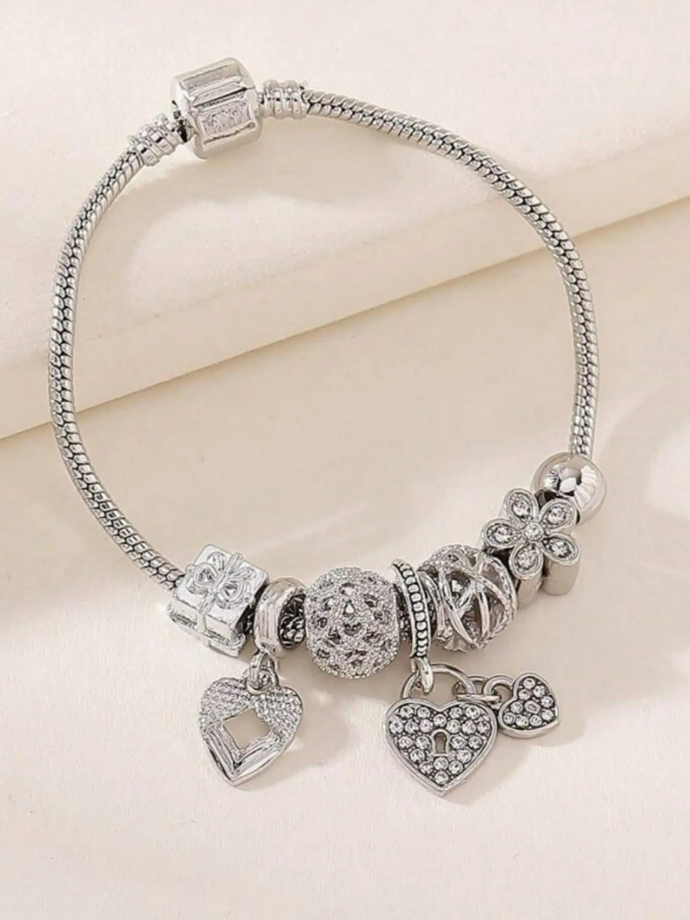 DIY Beaded Bracelet with Rhinestones, Heart Lock Flower Pendant, Gift Jewelry, Elegant Jewelry Bracelet, Handmade Charm Bracelet, Unique Accessory