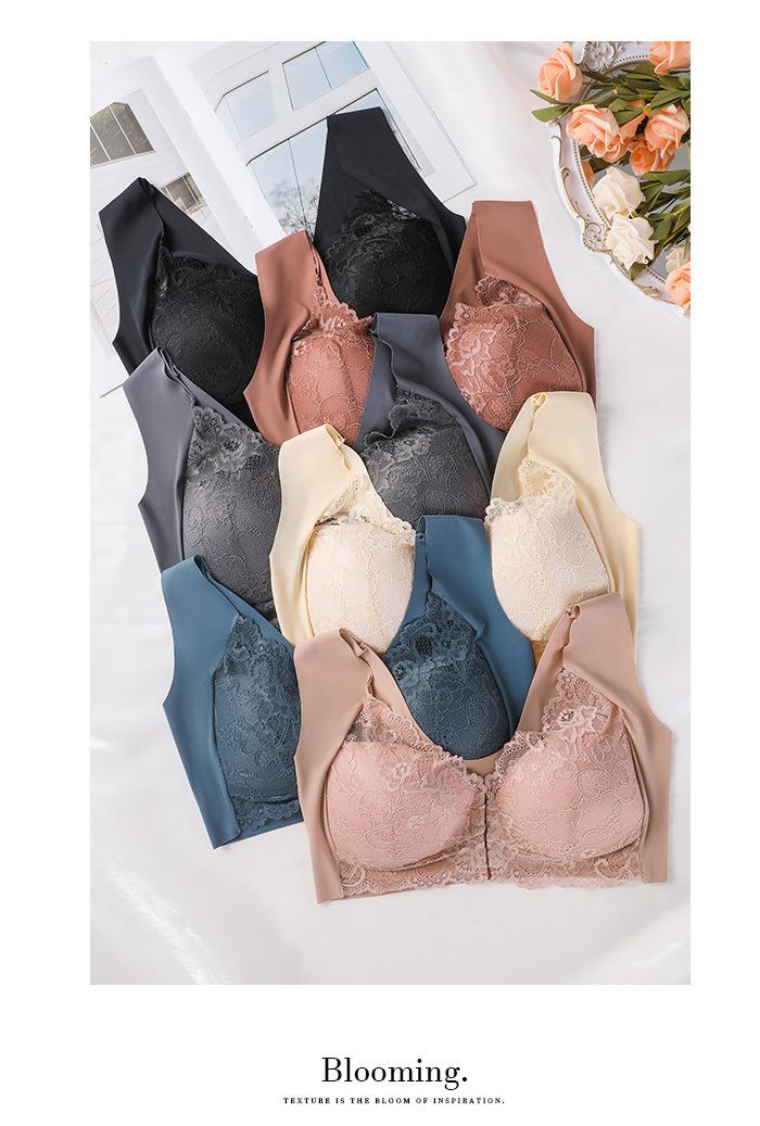 Plus Size Wireless Front Closure Lace Everyday Bra, Light Stretchy Fabric, Customized Fit for Womenswear, Back Smoothing Supportive Bra for Outfit & Workout