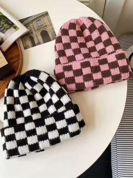 Unisex Fall and Winter Beanie Hat, Casual Fitted Knit Cap with Colorblock Plaid Design, Warm Outdoor Accessory for Christmas Pairing