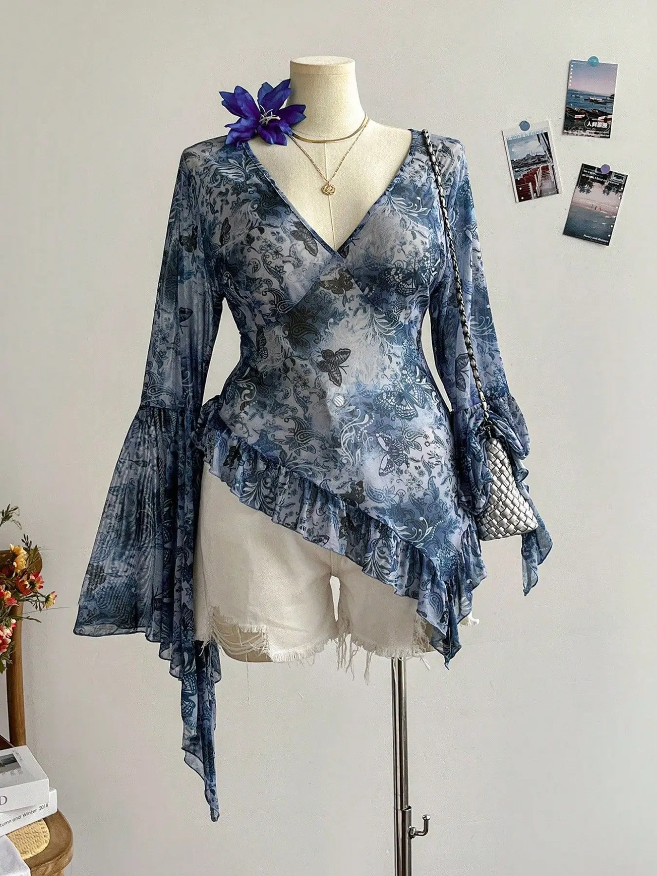 Women's Trendy Wrap V-Neck Top, Bell Sleeves Blouse Ruffle Asymmetrical Hem Casual Printed Shirt, Perfect for Daily Outings and Relaxing Days