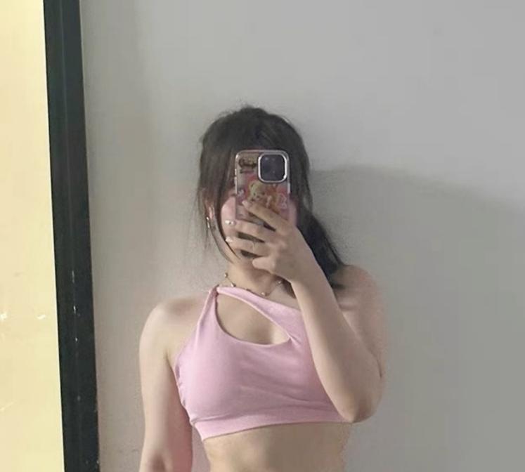 DFYNE Off-Shoulder Sports Bra for Women, Flattering for the Bust and Back, Yoga Vest, High-Elasticity Pilates Fitness Underwear, Comfortable, Non-Slip, and Doesn't Dig into Shoulders