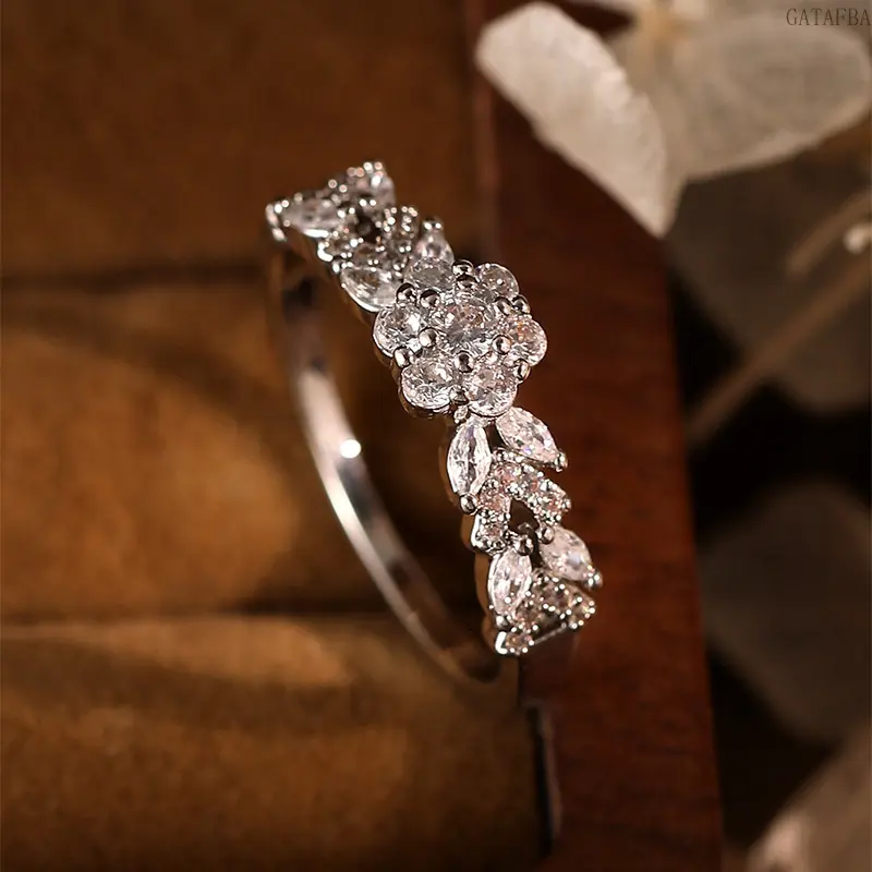 Women's Copper Inlaid Diamond Butterfly Ring - Light Luxury, Elegant, Delicate, Versatile Finger Jewelry for Female Adults