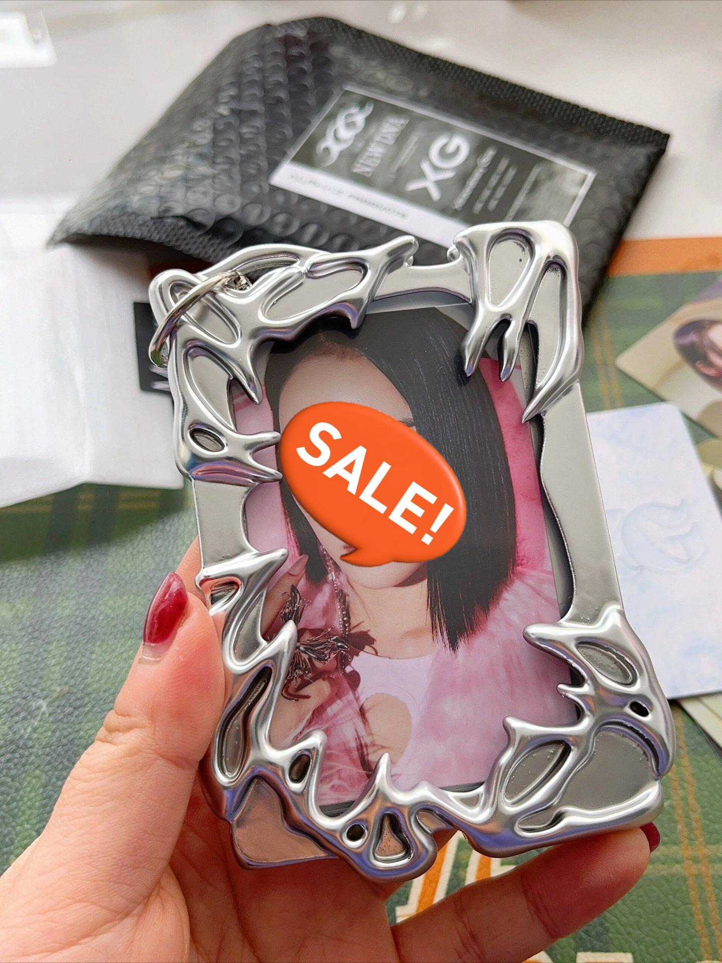 Silver Plated Electroplate Plastics Frame Irregular Photo Card Holder with Keychain for Student ID Badge and Office Use Stationery Acrylics Silver Plated Electroplate Plastics Frame Irregular Photo Card Holder with Keychain for Student ID Badge and Office Use Stationery Acrylics