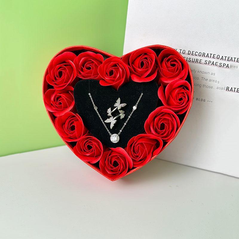 Artificial Rose Gift Box, Eternal Rose Flower, 1 Count Romantic Heart Shaped Gift Box with Soap Flower, Anniversary Wedding Gift, Holiday Decorations, Home Decoration Ornaments