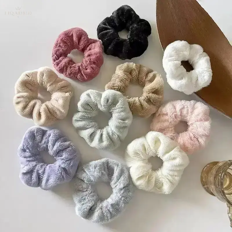 Women's Fluffy Fuzzy Plush Hair Scrunchies, Soft Stretch‑Friendly Hair Elastics, Y2K‑Style Solid‑Color Hair Accessories, Gentle Hold For Ponytails, Suitable For Daily Hairstyling, Casual Outfits And Everyday Wear