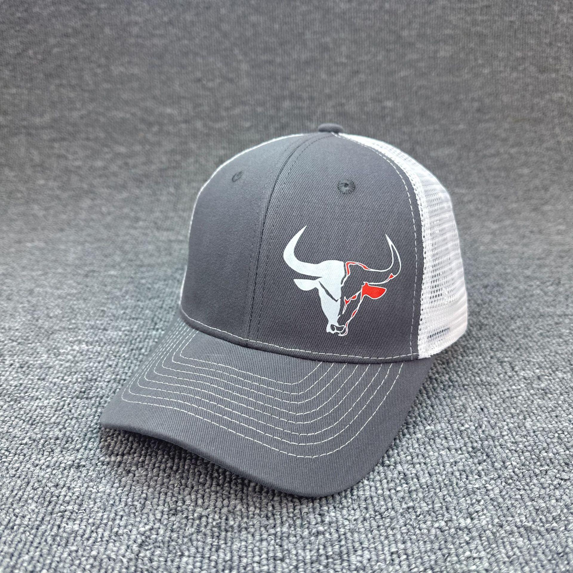 New cow head print sunshade mesh cap, casual baseball cap for European and American men and women, suitable for couples, versatile