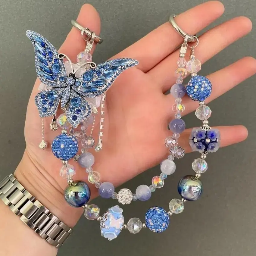 Vintage Bag Charm Keychain Set for Women, Cute Y2K Purse Accessories, Aesthetic Handbag Decor, Heavy-Duty Assorted Charm Keychains, Phone Bag Decoration, Trendy Gift for Christmas, Halloween, Birthdays & Everyday Style