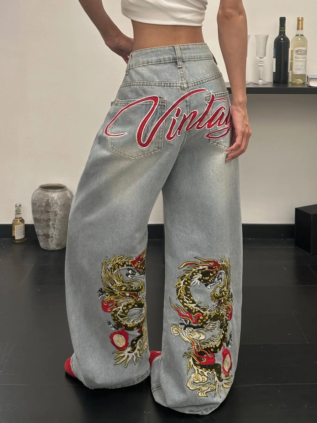 Women's Vintage Washed Blue Denim Jeans, Colorful Dragon Pattern Embroidery, Loose Fit Streetwear, Fashionable Casual Long Pants, No Belt Included