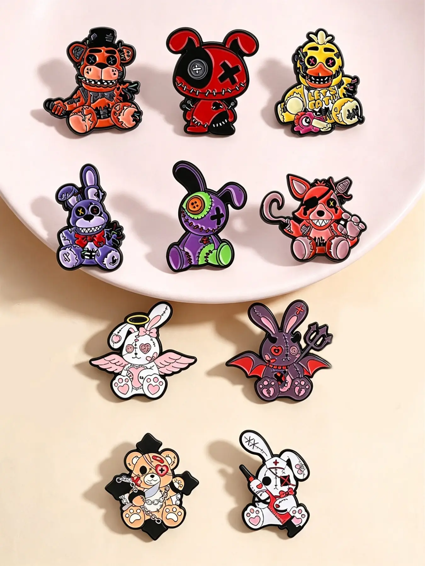 10pcs Dark Gothic Broken Voodoo Doll Pins, Horror Game Bear Rabbit Fox Doll Badges, Fashion Accessories for Clothes and Backpacks, Gift for Horror Doll Enthusiasts