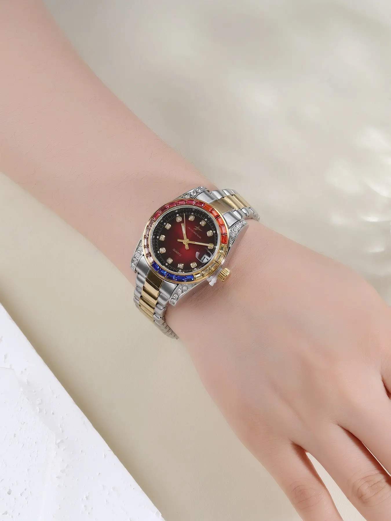 Elegant Women's Watch with Rhinestone Dial, Elegant Analog Dial, Sparkling and Refined, Perfect for Daily Gifts, Parties, and Events