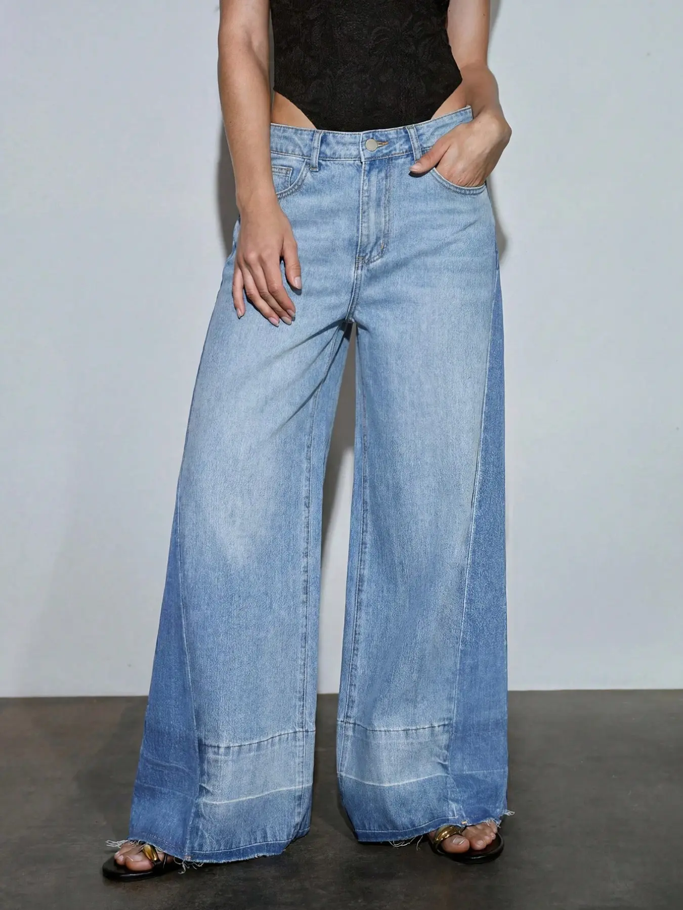 Women's Mid-Waist Two-Tone Patchwork Wide Leg Jeans, Colorblock Washed Frayed Hem, Loose Drawstring Pocket Denim Jeans