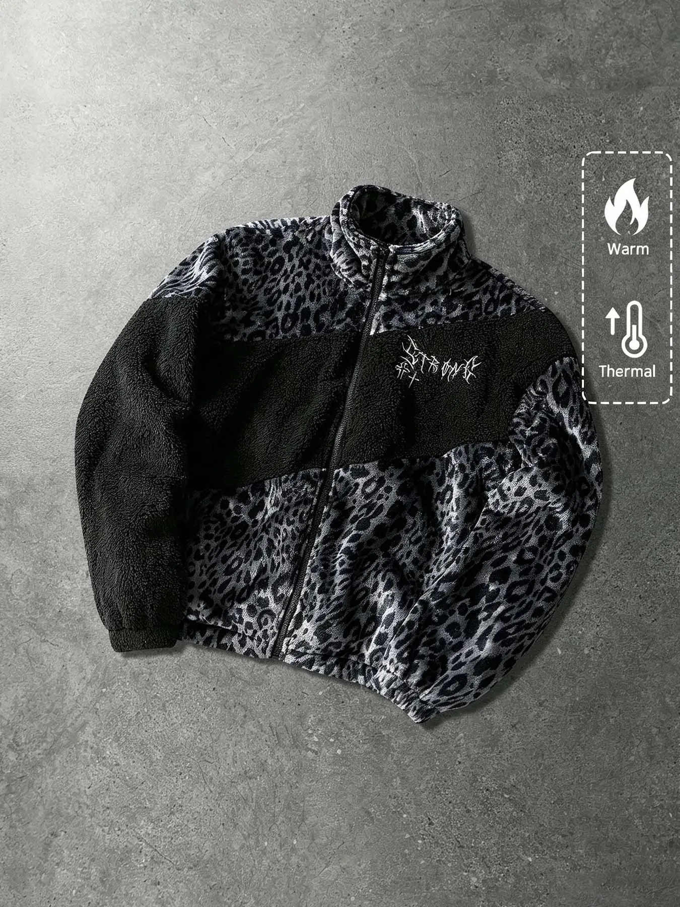 Men's dark gray leopard print patchwork plush zip-up jacket, gothic-style cross stand-up collar warm plush coat, loose retro fit for street shots, skate parks, campus, weekend outings, winter hip-hop style.