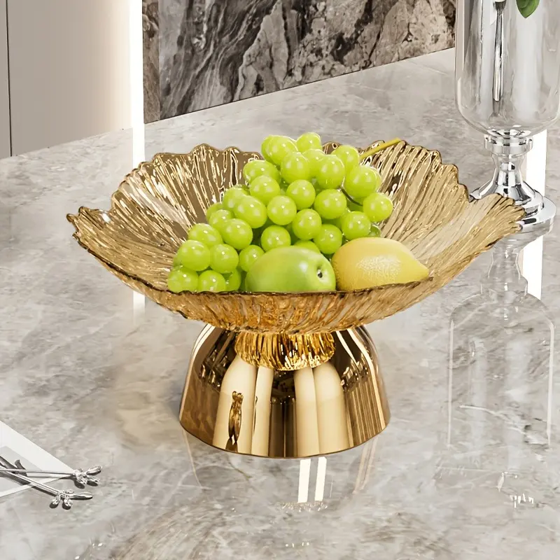 A set of high-legged tray base fruit platters, plastic candy platters in creative petal shape, Floral Plastic Plates, Fancy Plastic Plates, Snack Plates, bread platters and cake platters, suitable for family gatherings, parties and restaurants.