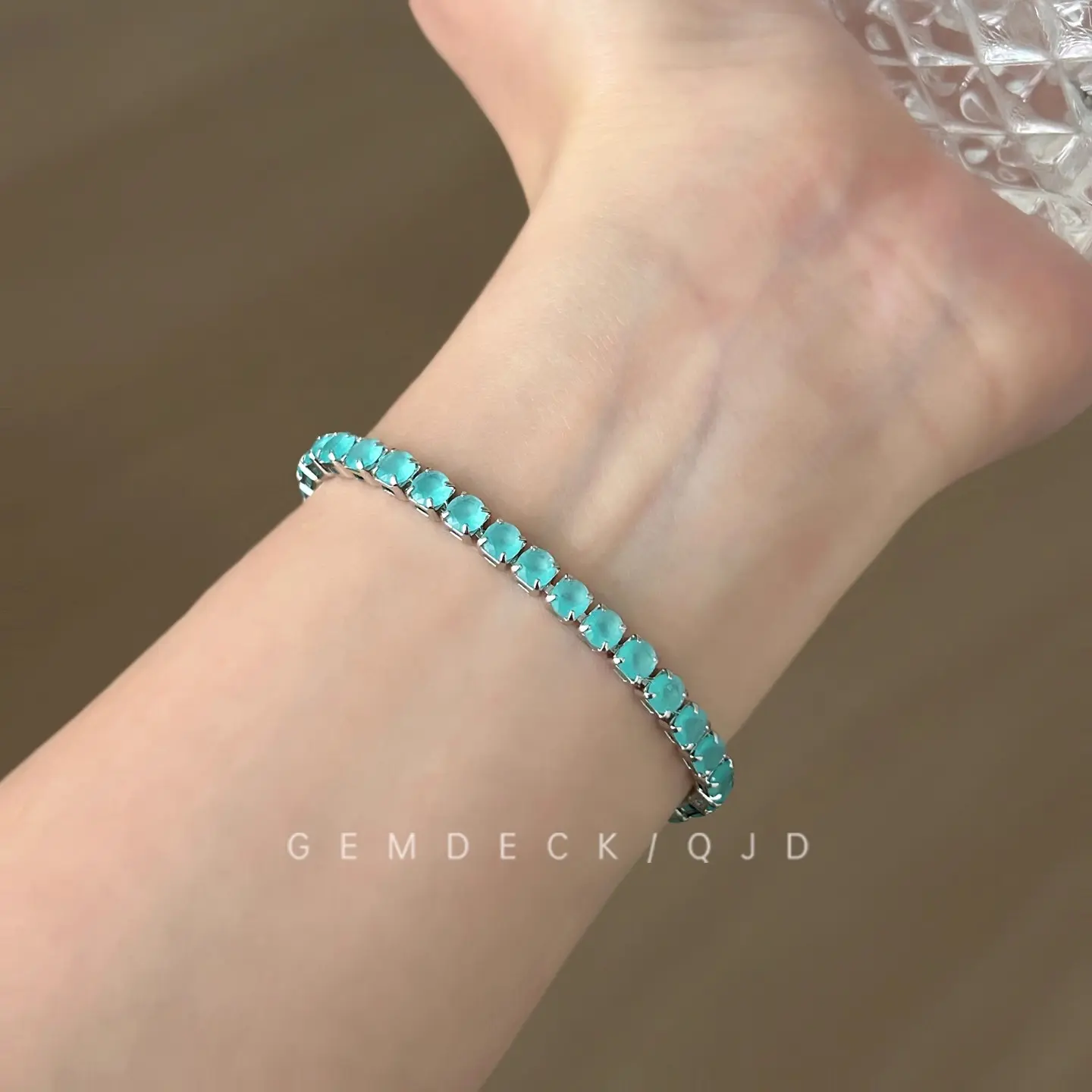 Summer Coolness Lake Blue Rhinestone Bracelet, High-End Elegant Light Luxury Bangle, Korean Minimalist Style Niche Jewelry