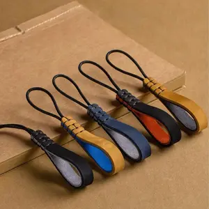 Handmade Wear-resistant Leather Cowhide Auto Keychain Wrist Rope Belt Key Chain Men Women Car Key Lanyard Pendant Key Loop