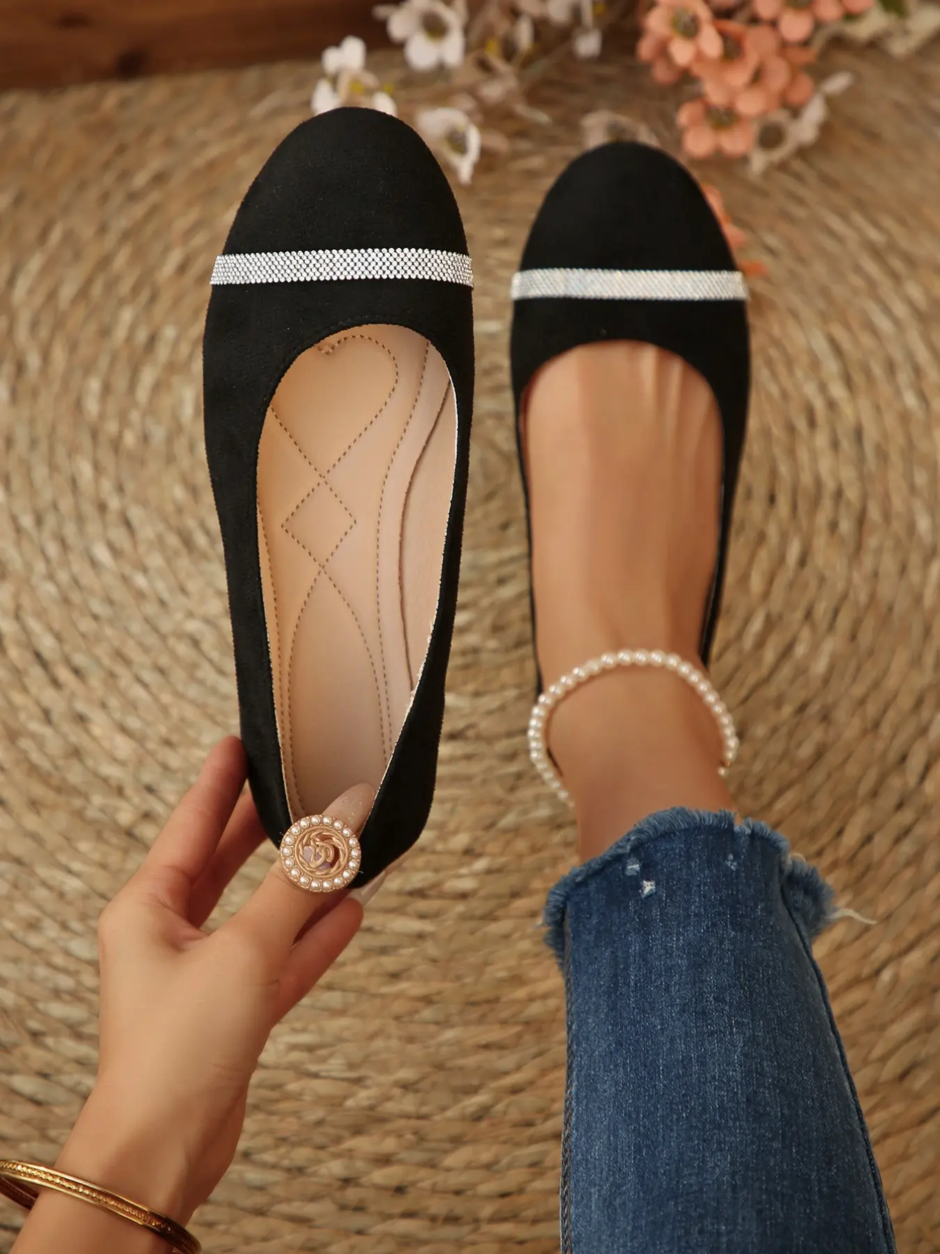 Elegant Women's Ballet Flat Shoes, Rhinestone Embellished Faux Fur Round Toe, Slip-On Soft Insole, /maroon//forest