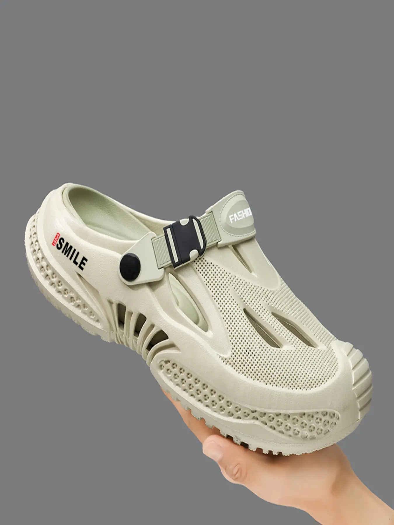 Men Fashion Platform Hollow Out EVA Clogs Adjustable Rotatable Heel Strap Non Slip Quick Dry Outdoor Beach Water Slippers Footwear