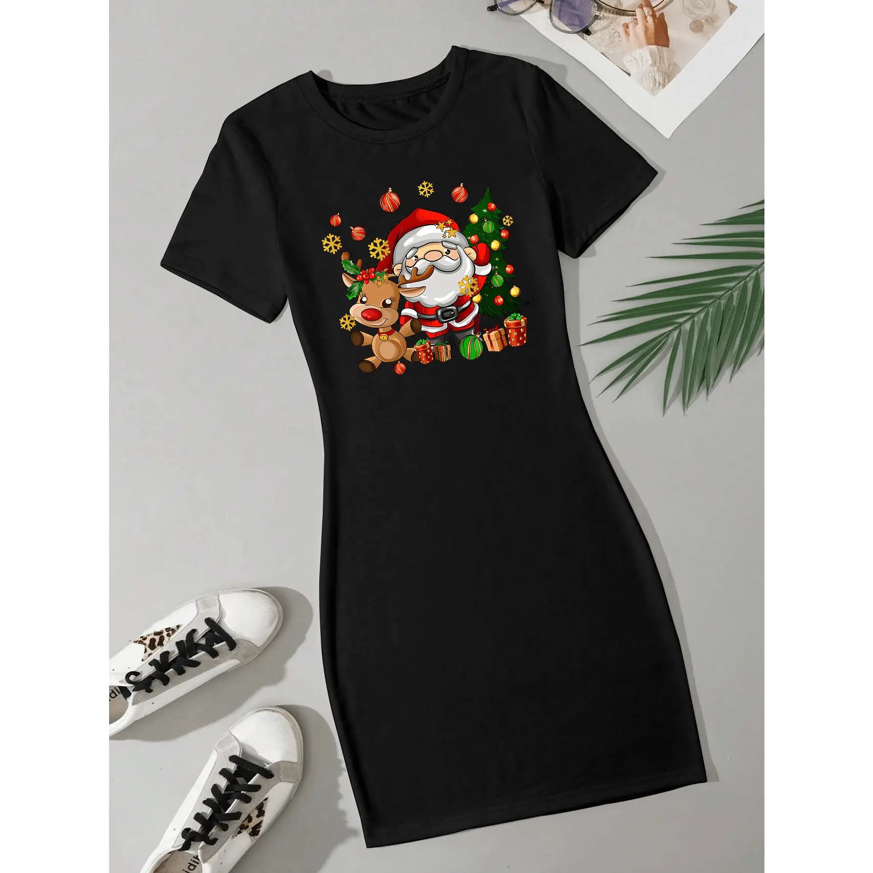 A Bodycon Dress Featuring Santa Claus And Reindeer Prints, a Sexy And Stylish Short-Sleeve T-Shirt Dress