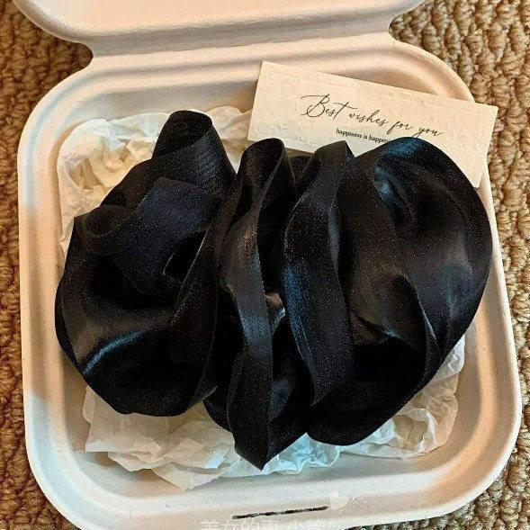 Chic 3D Pleated Floral Banana Hair Clips for Women, Large Non-Slip Hair ClawClips for Thick Hair, Elegant Flower Hair Barrettes for Updo Hairstyles, Spring Summer Trendy Hair Accessories for Girls, Versatile Hair Clips for Daily & Formal Occasio