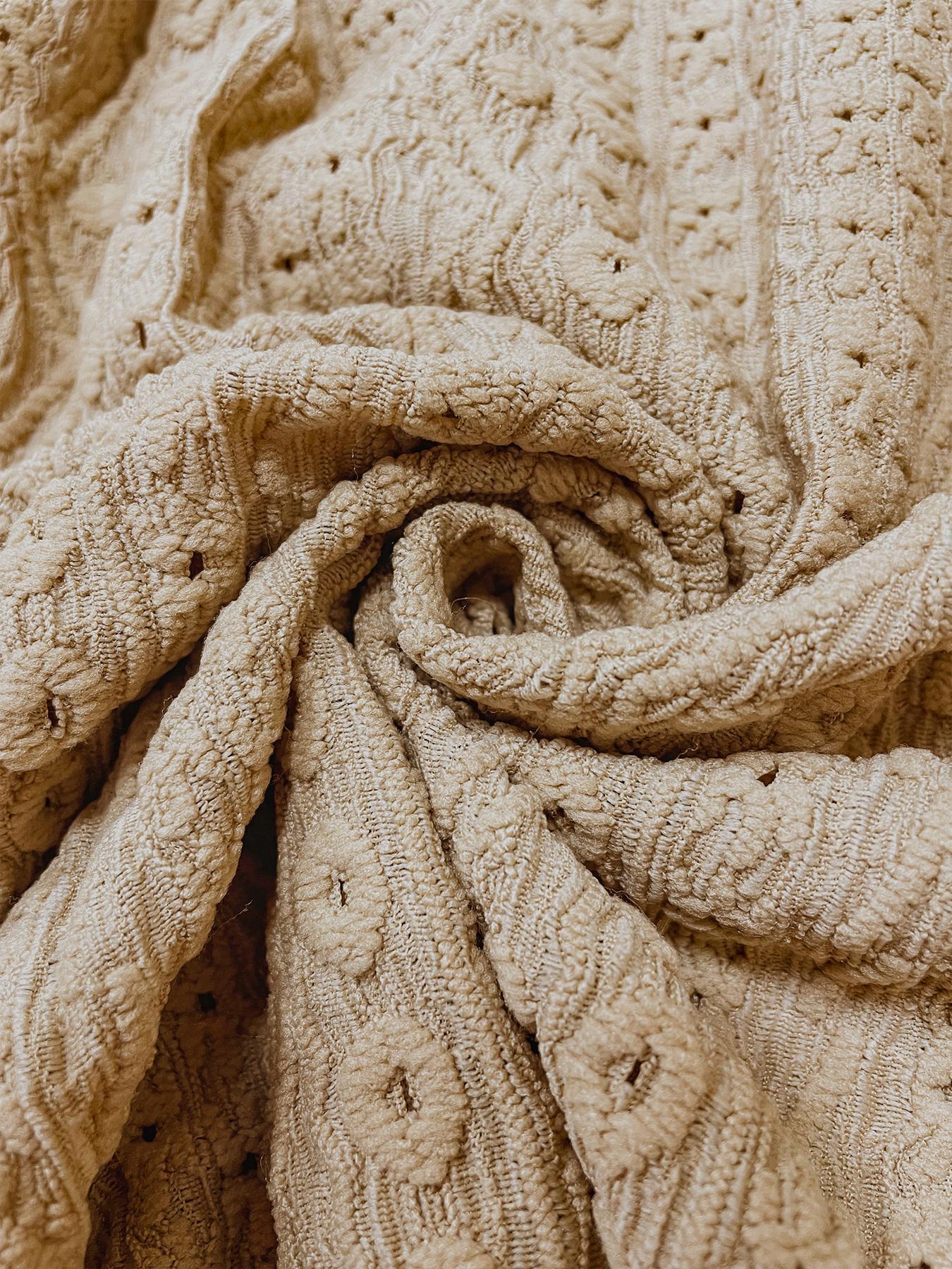 Women's Plain Eyelet Embroidery Hollow Out Tee, Casual Chic Scallop Trim Short Sleeve Round Neck T-shirt for Summer, Ladies Clothes for Daily Wear