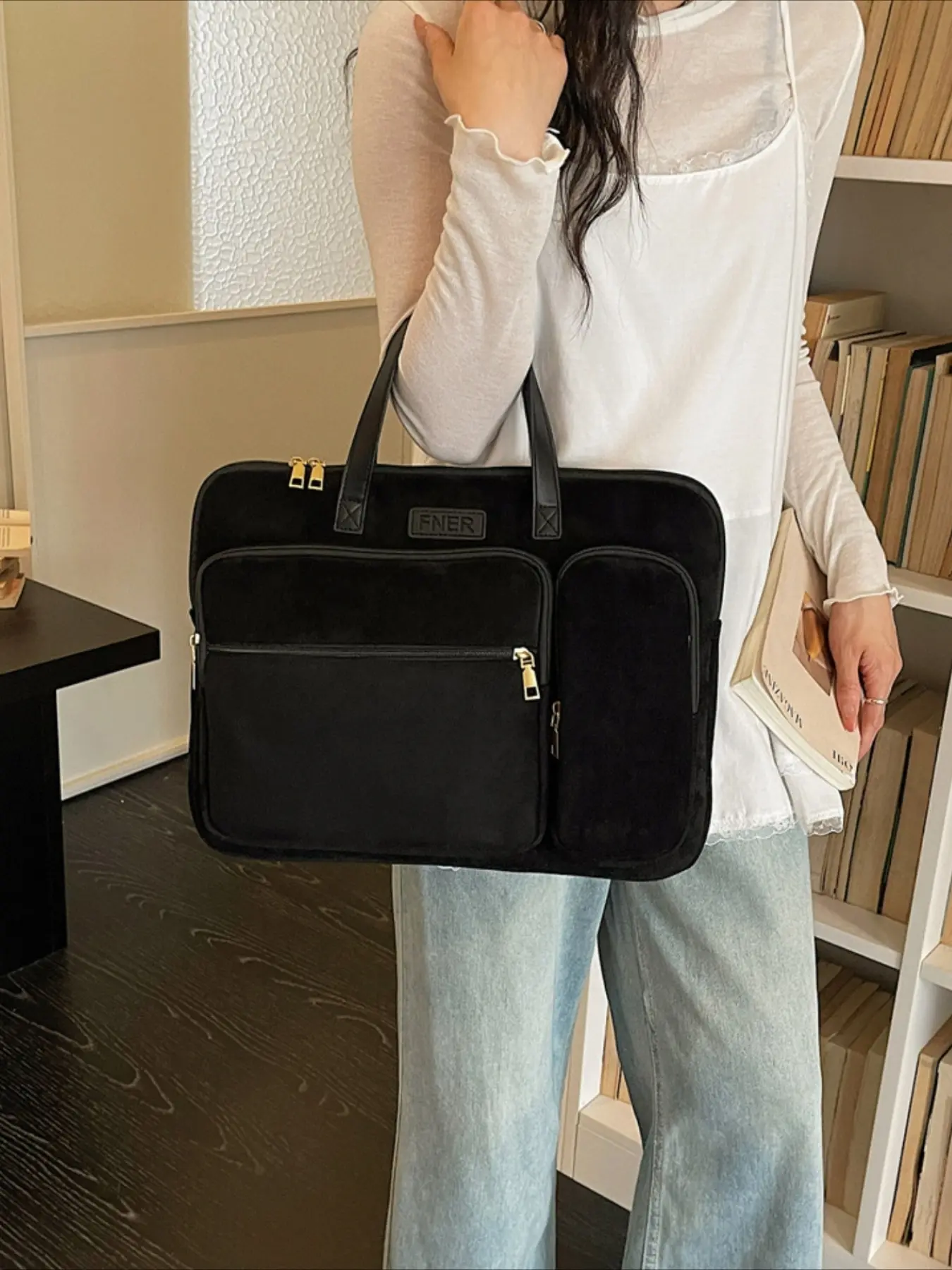 Niche retro large-capacity multi-pocket bowling bag for women, 2026 new versatile single-shoulder handbag underarm bag
