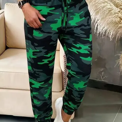 Plus Size Women's Camouflage Pattern Jogger Pants, Casual Street Style High-Waisted Drawstring Elastic Waist Sweatpants for Daily Wear, Comfortable Fabric