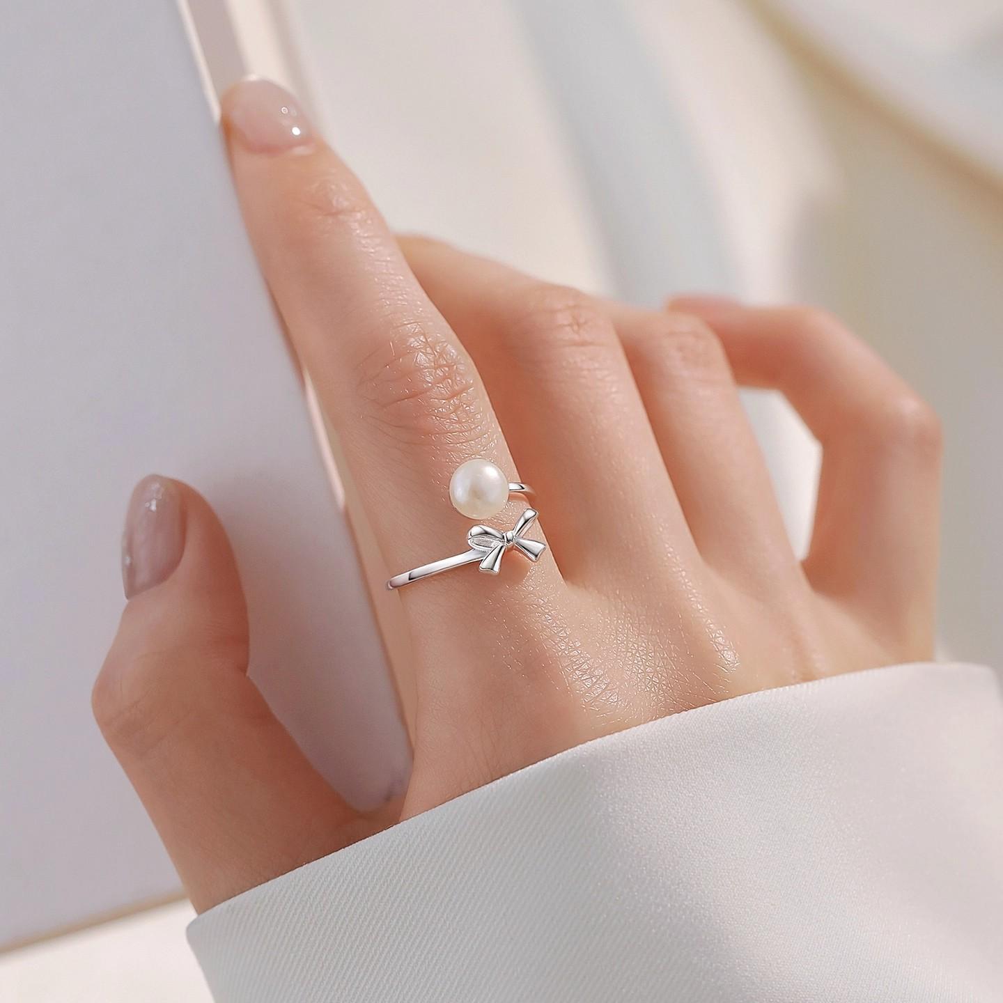 Women's Light Luxury Bowknot Pearl Ring, Open Band, Minimalist & Premium Index Finger Ring